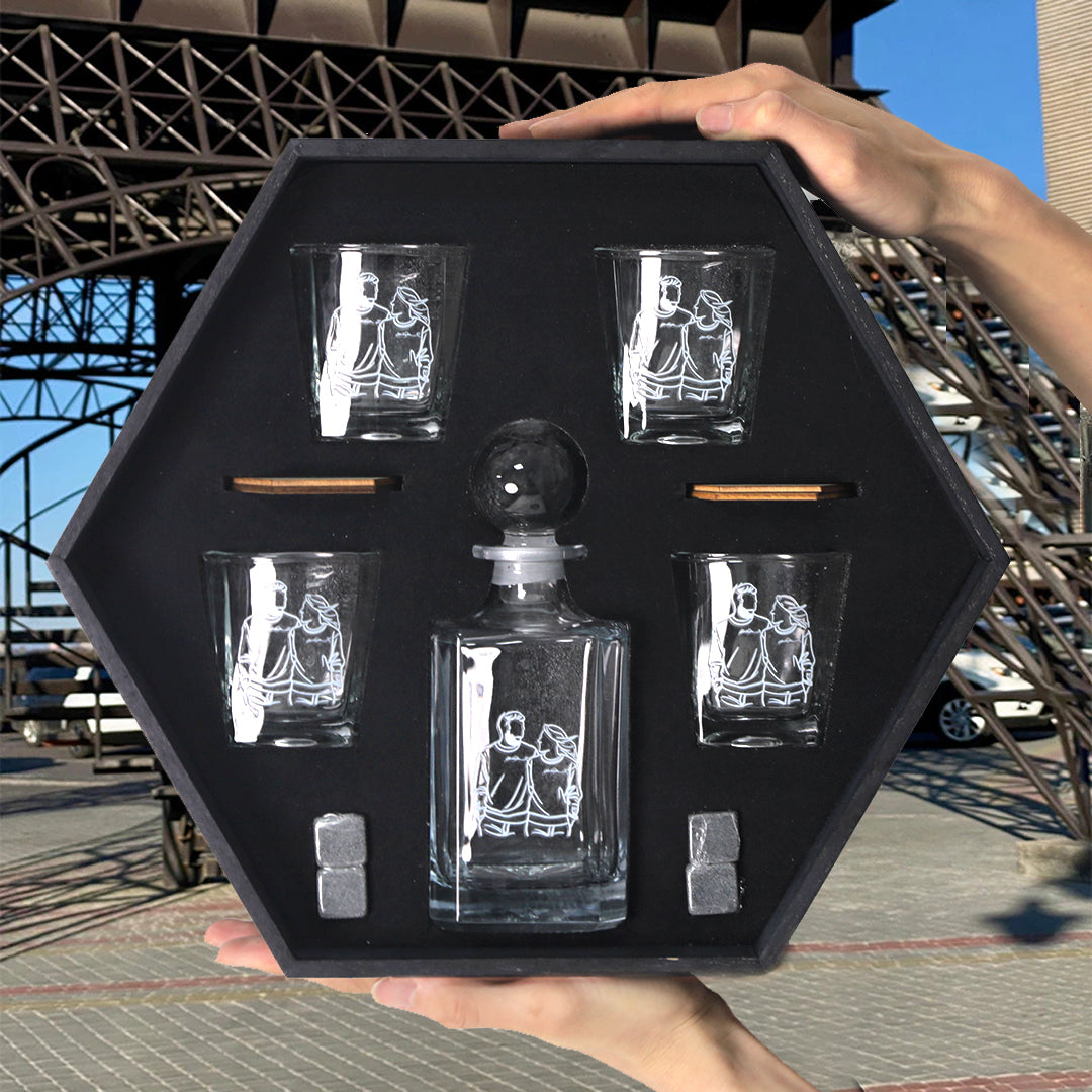 PERSONALIZED PHOTO WHISKEY DECANTER SET GIFT, ENGRAVED OUTLINE PHOTO DECANTER